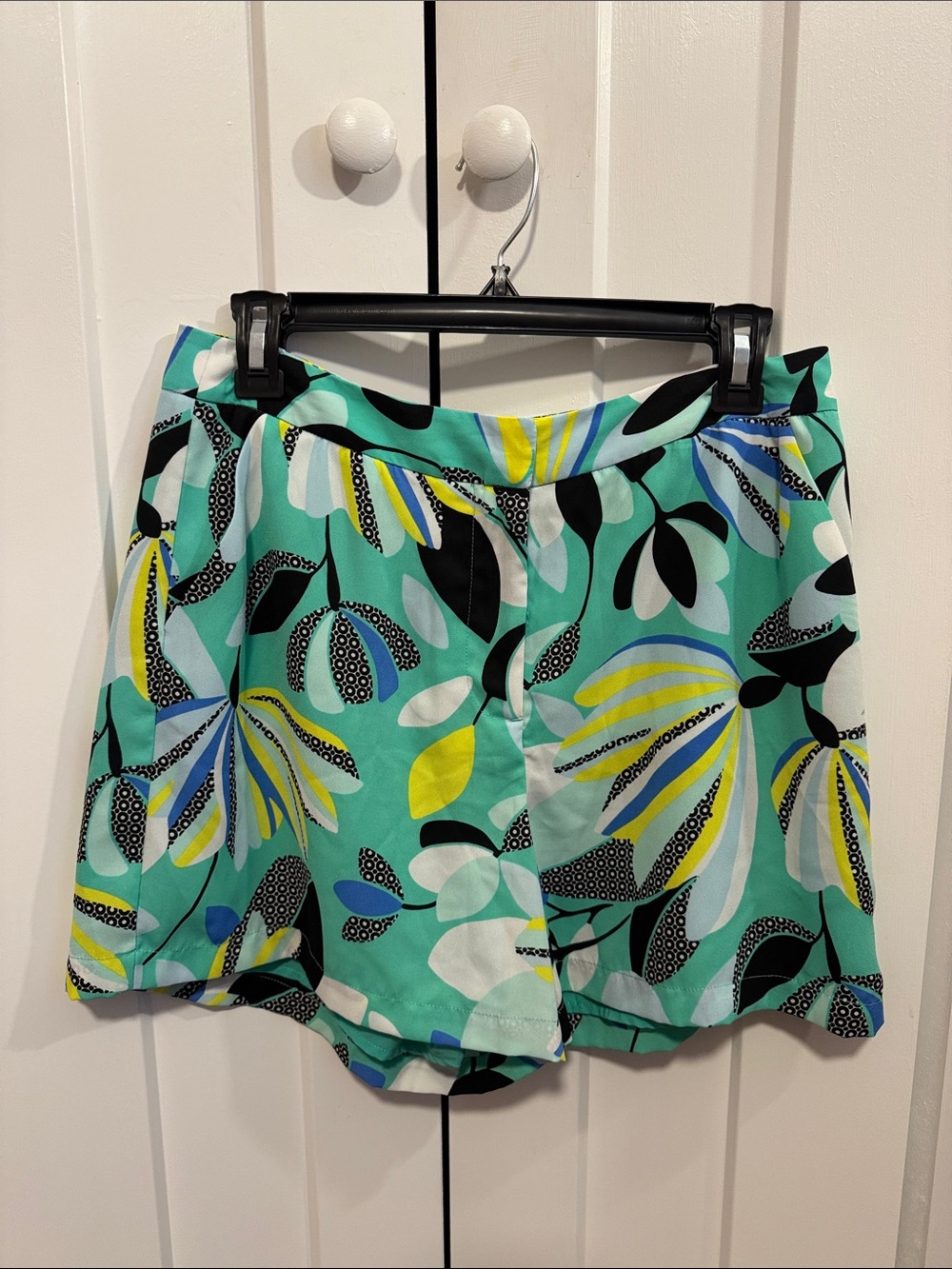 Printed Teal Floral Women’s Shorts Kaari Blue Size 8
